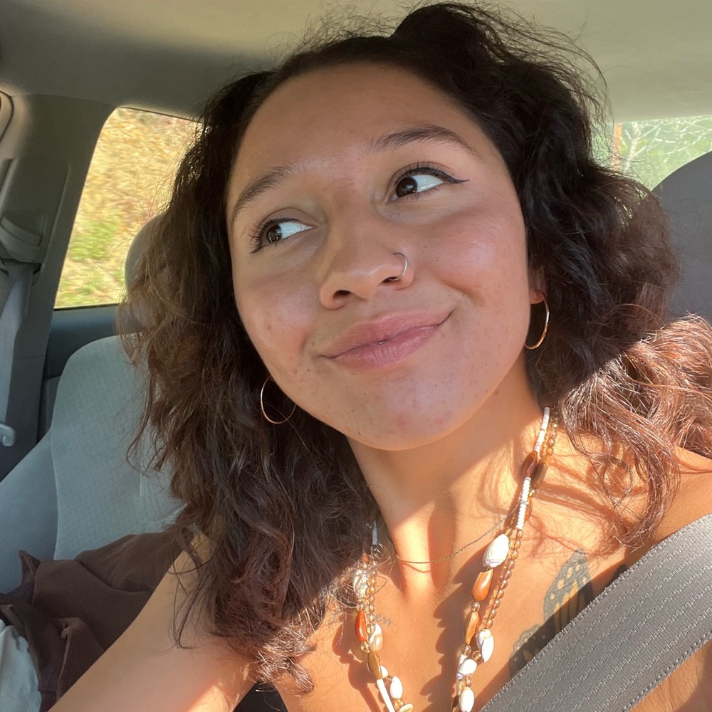 Meet your Posher, Alejandra